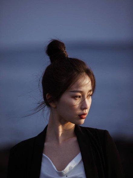 张小寒最新爆料虞书欣,张小寒独家爆料引热议！